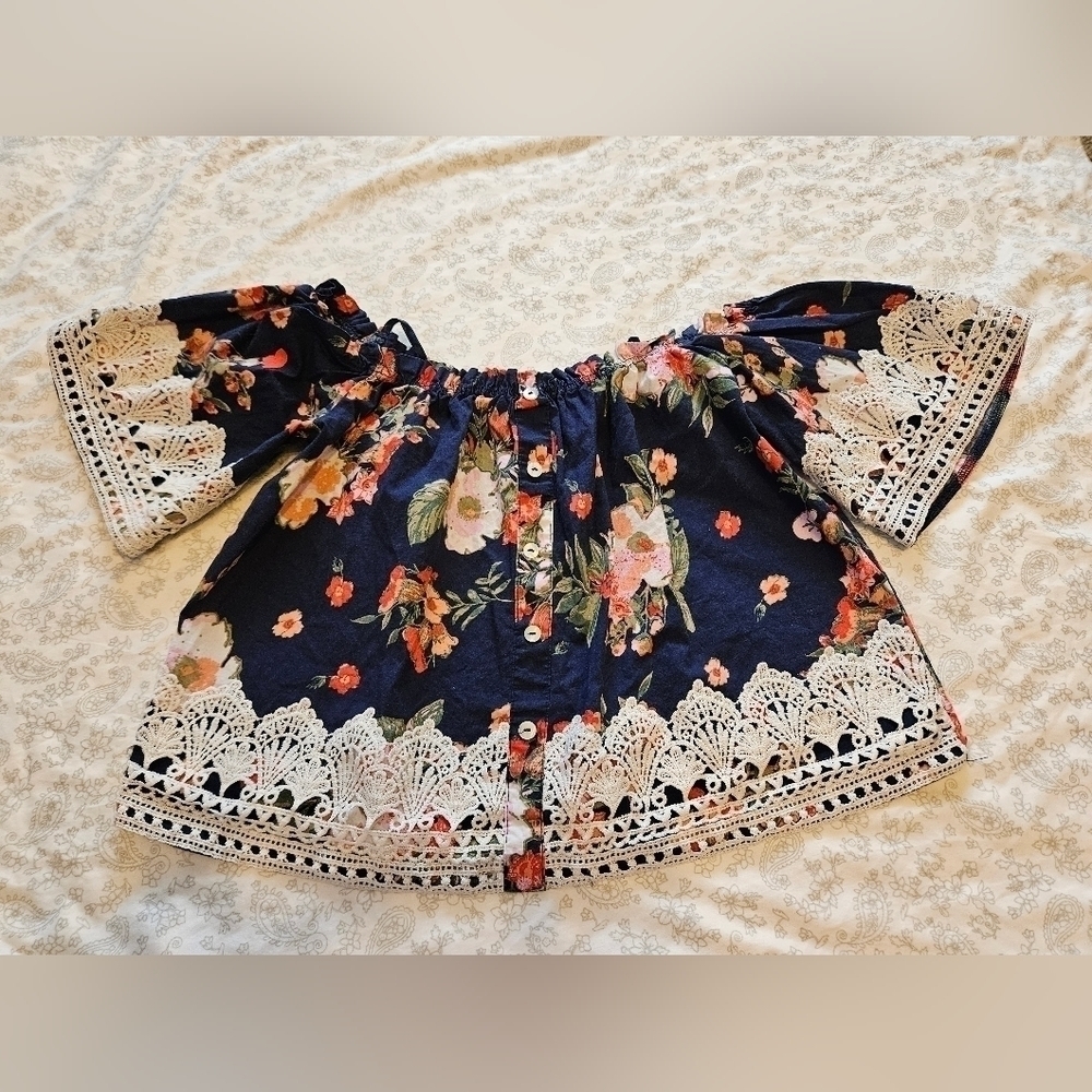 Love J crop top size small